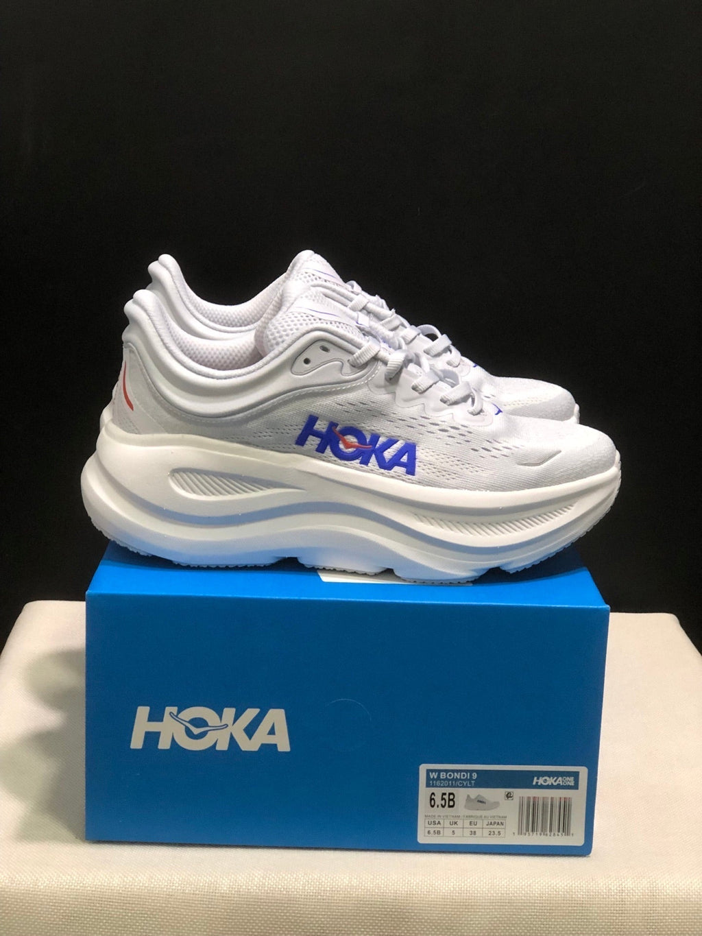 HOKA ONE ONE Bondi 9 Shoes for Running - product image from the listing.
