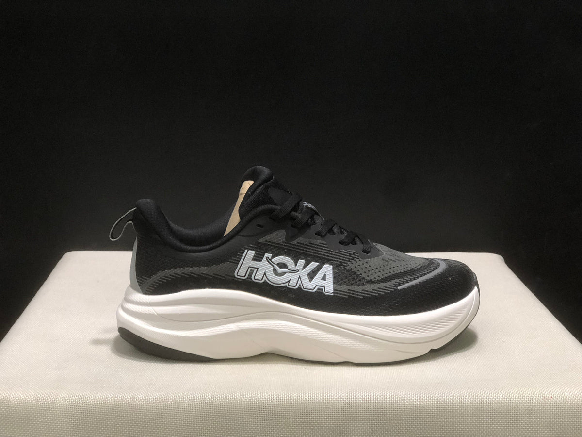 HOKA ONE ONE Skyflow Shoes for Running - product image from the listing.
