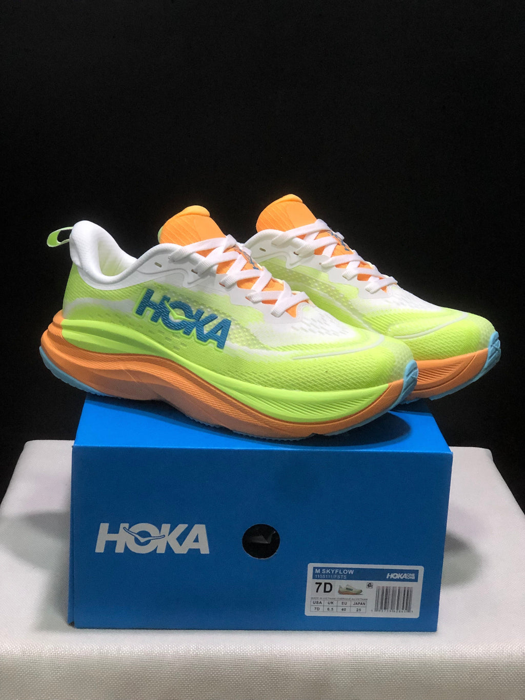 HOKA ONE ONE Skyflow Shoes for Running - product image from the listing.