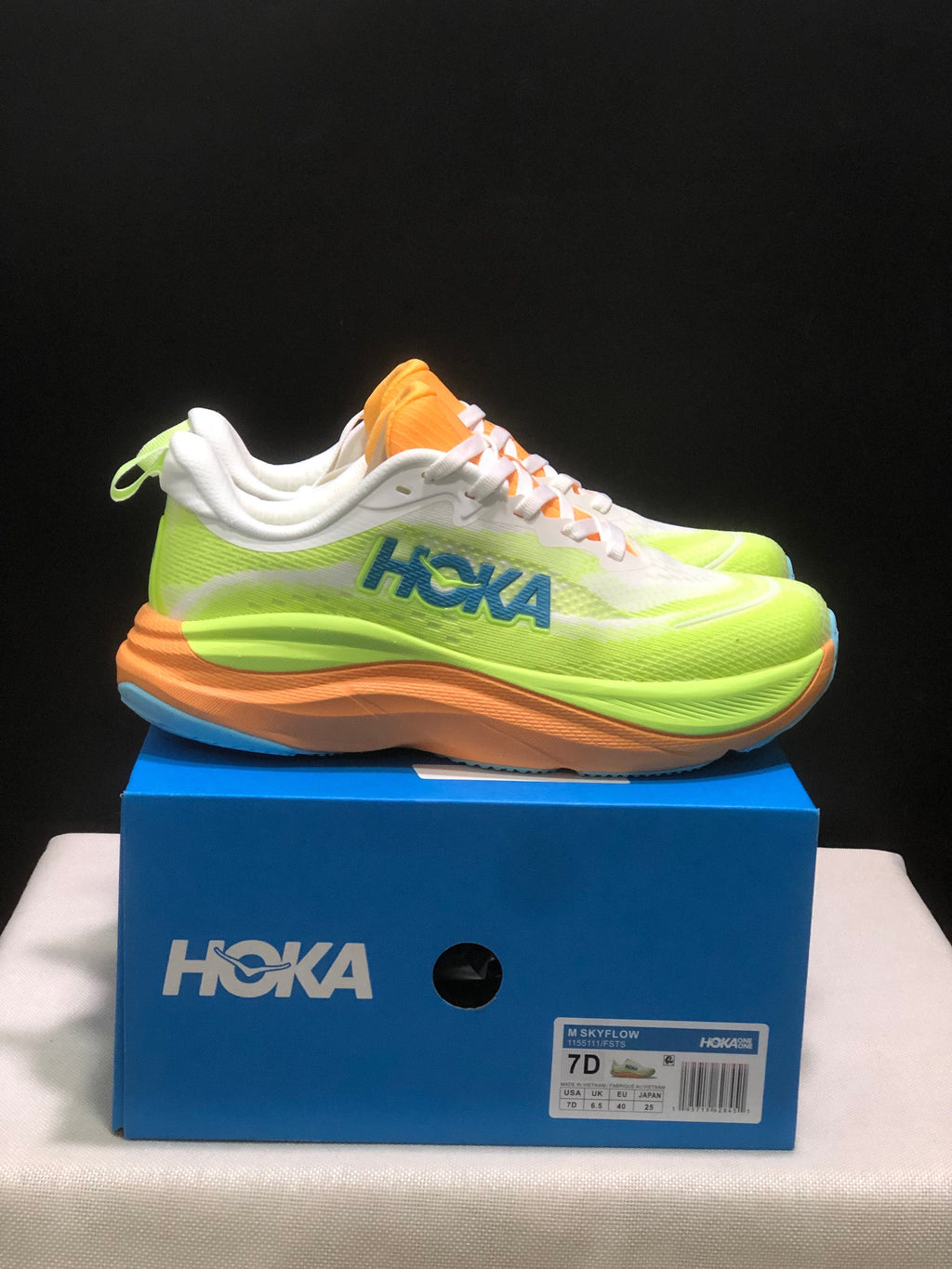 HOKA ONE ONE Skyflow Shoes for Running - product image from the listing.