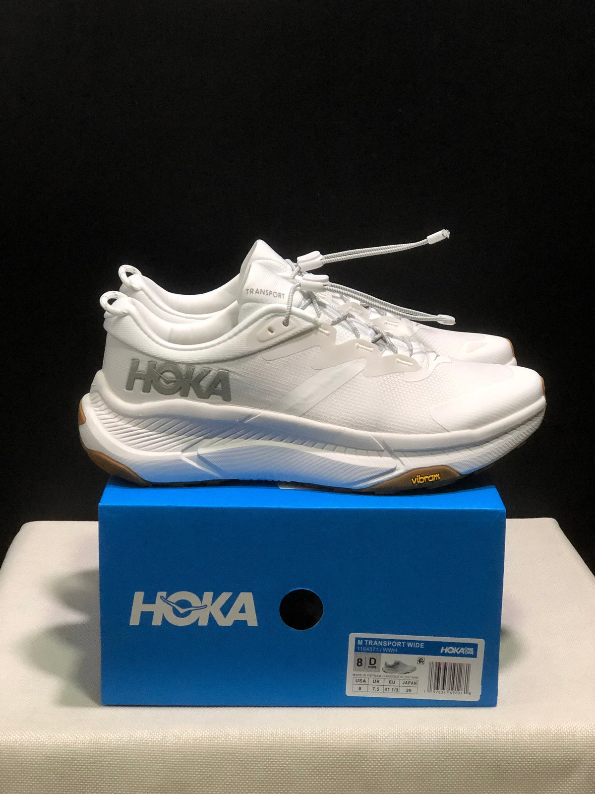HOKA ONE ONE Skyflow Shoes for Running - product image from the listing.