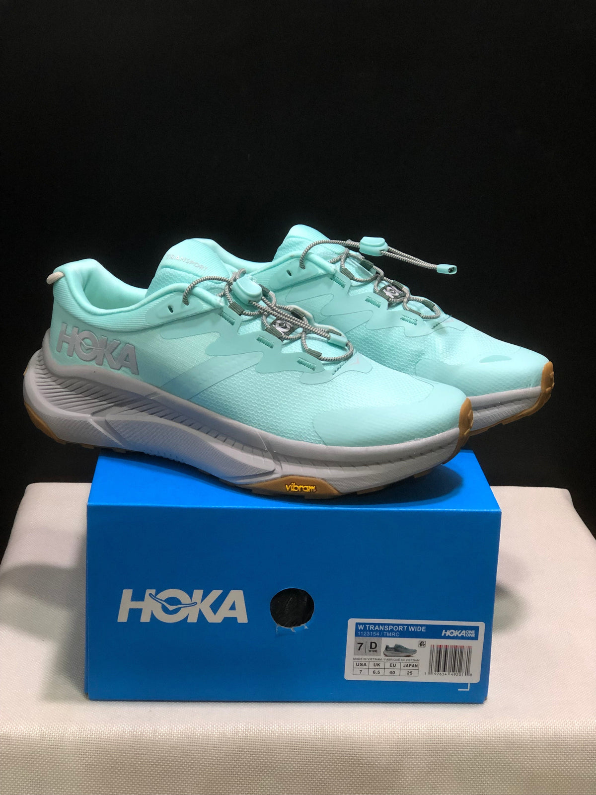 HOKA ONE ONE Skyflow Shoes for Running - product image from the listing.