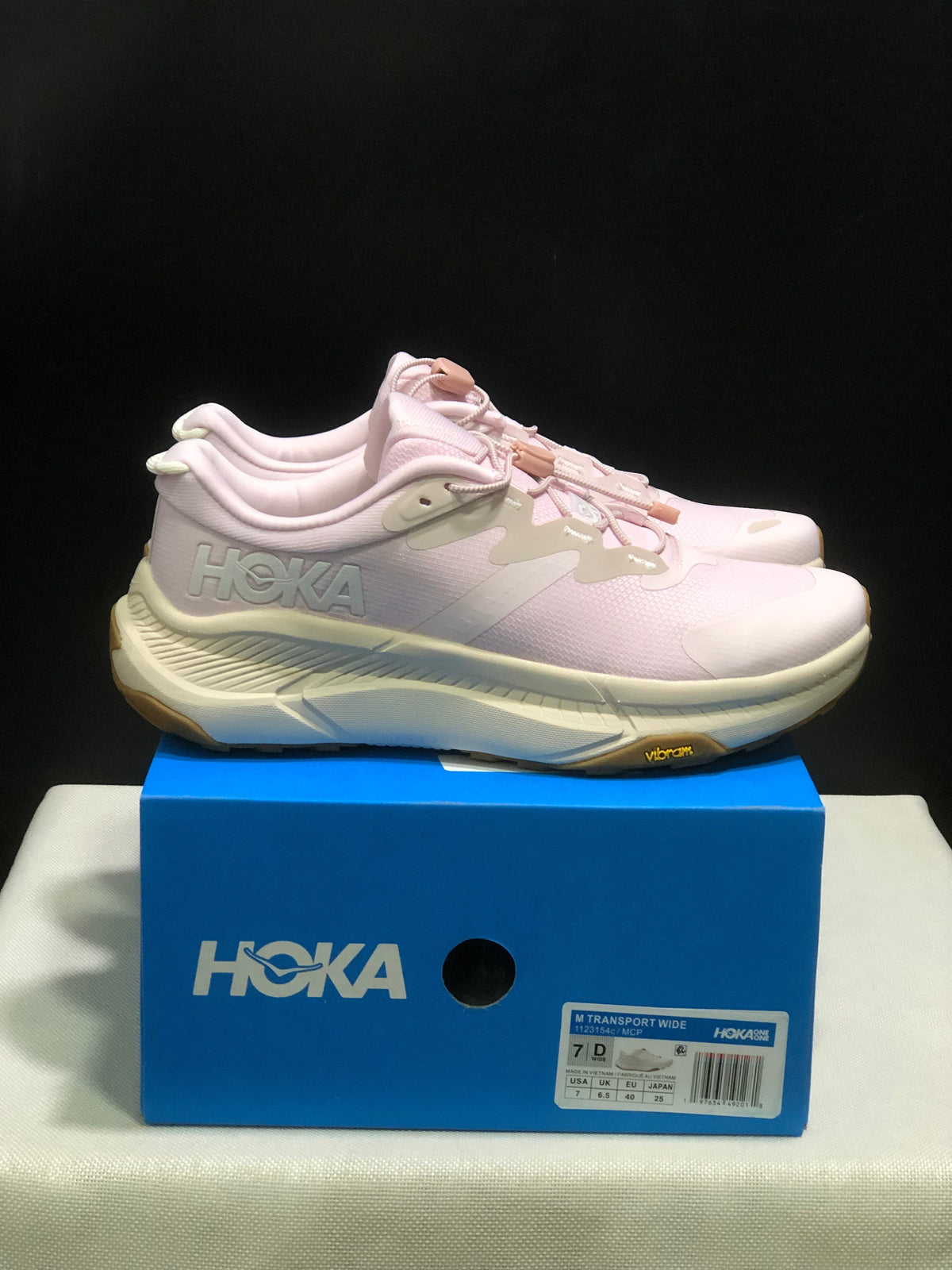 HOKA ONE ONE Skyflow Shoes for Running - product image from the listing.