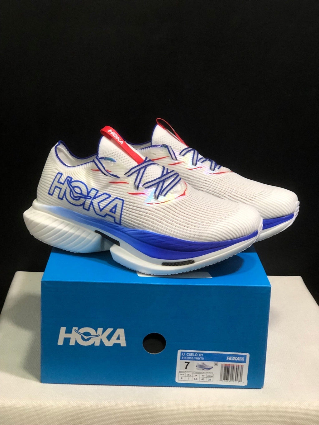 HOKA ONE ONE Cielo X1 Shoes for Running - product image from the listing.