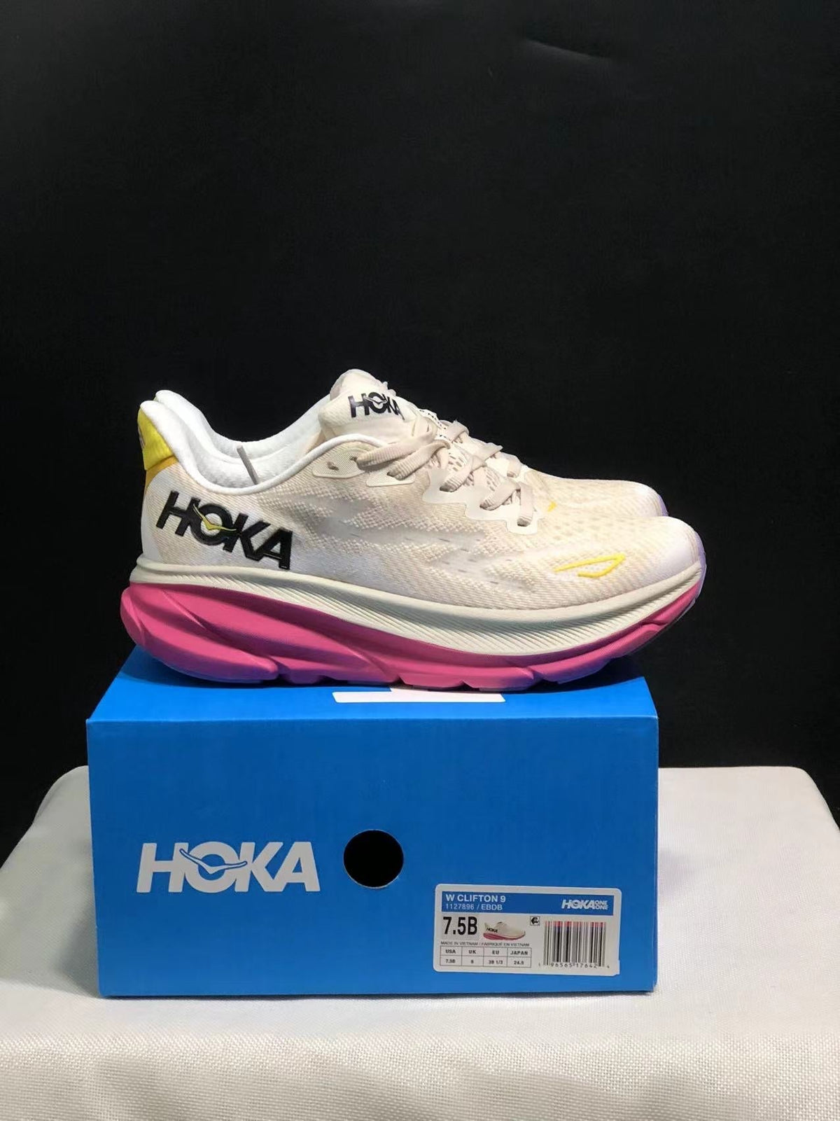 HOKA ONE ONE Clifton 9 Shoes for Running - product image from the listing.