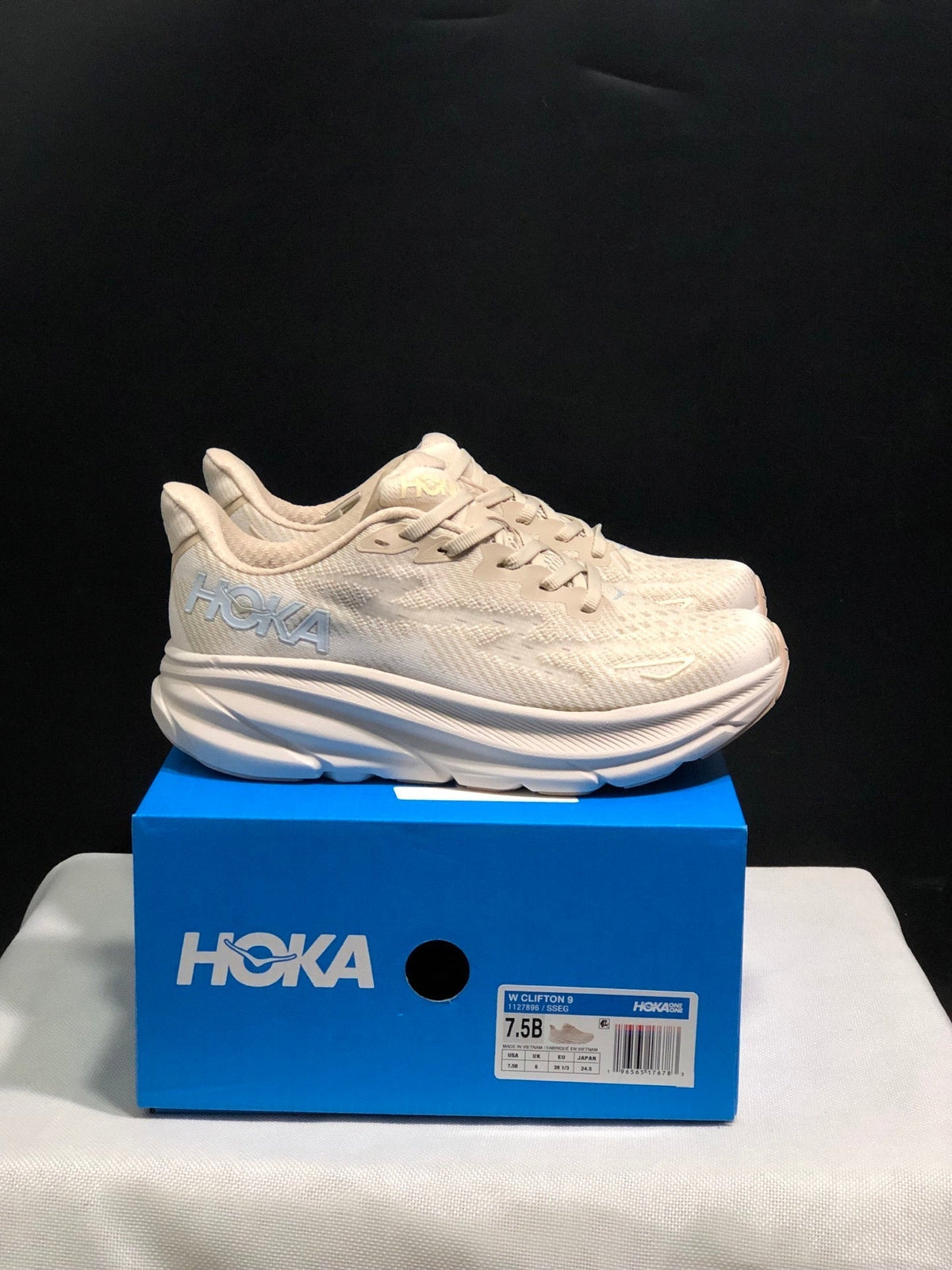 HOKA ONE ONE Clifton 9 Shoes for Running - product image from the listing.