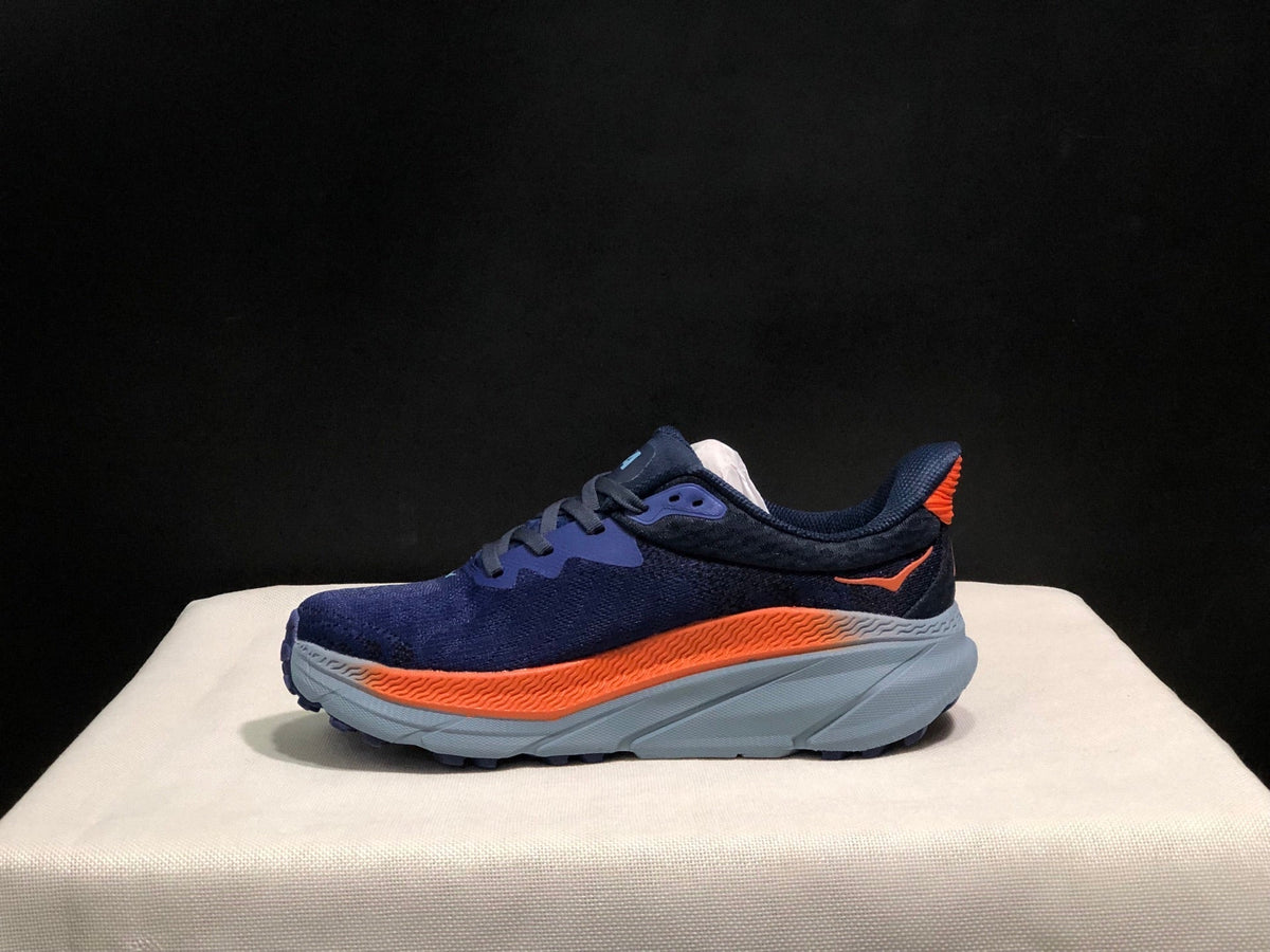 HOKA ONE ONE Challenger 7 Trail Shoes for Running - product image from the listing.