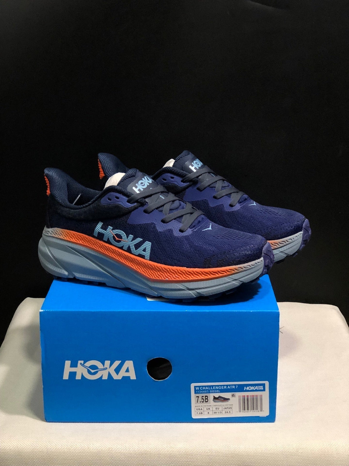 HOKA ONE ONE Challenger 7 Trail Shoes for Running - product image from the listing.