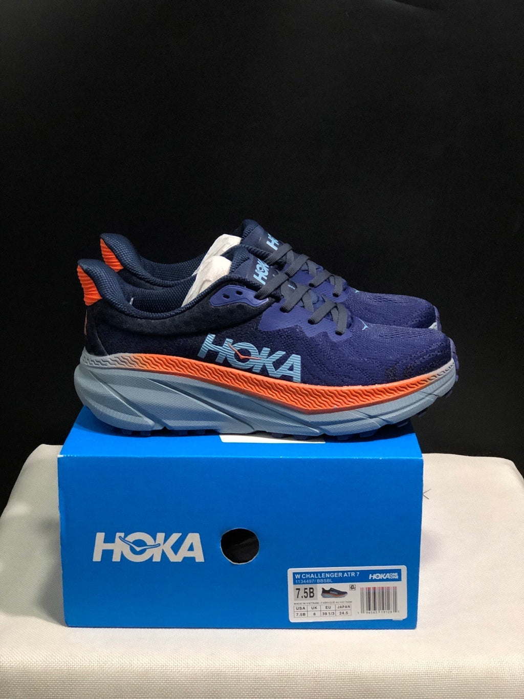 HOKA ONE ONE Challenger 7 Trail Shoes for Running - product image from the listing.