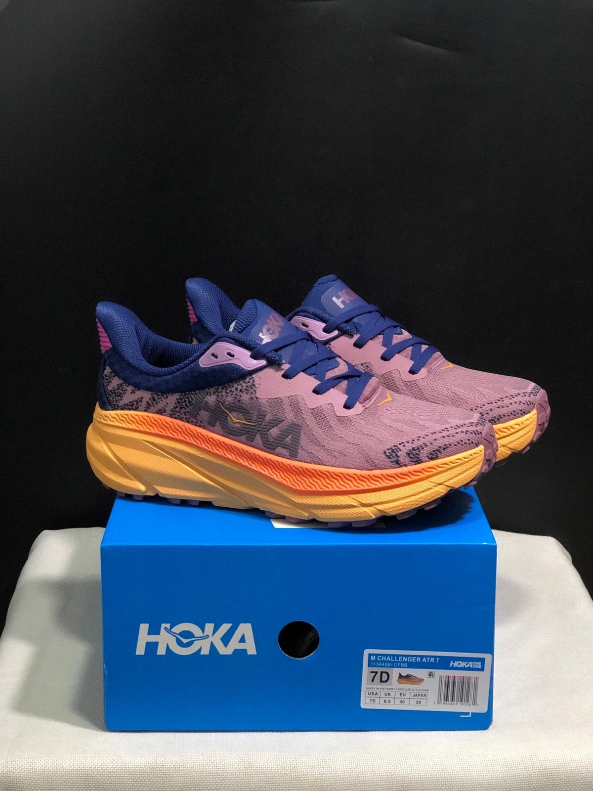 HOKA ONE ONE Challenger 7 Trail Shoes for Running - product image from the listing.