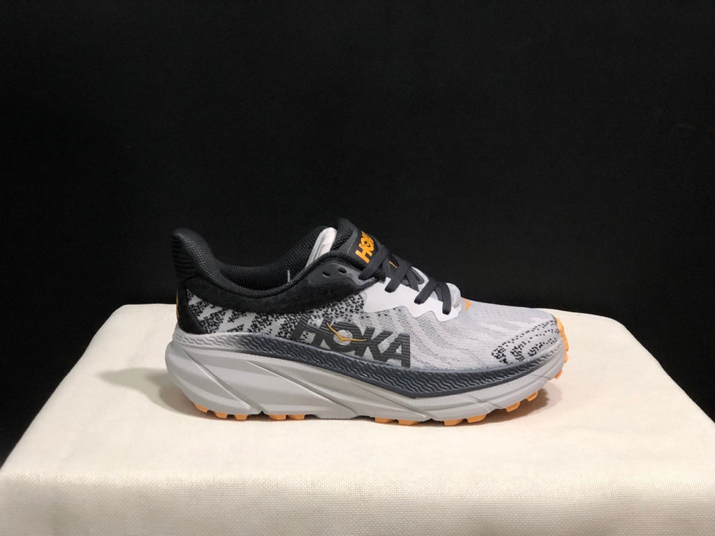 HOKA ONE ONE Challenger 7 Trail Shoes for Running - product image from the listing.