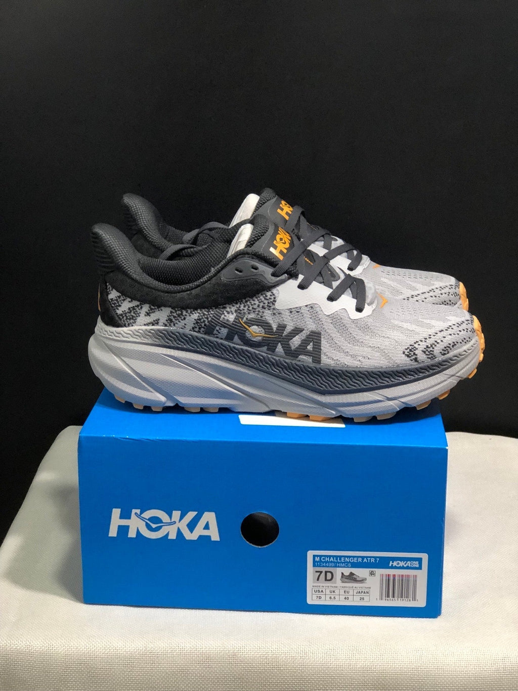 HOKA ONE ONE Challenger 7 Trail Shoes for Running - product image from the listing.
