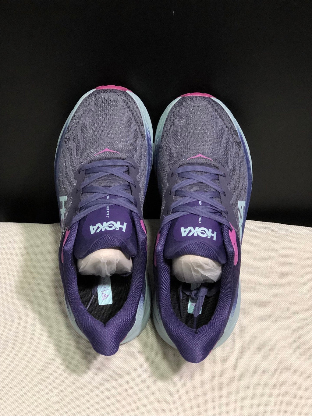 HOKA ONE ONE Challenger 7 Trail Shoes for Running - product image from the listing.